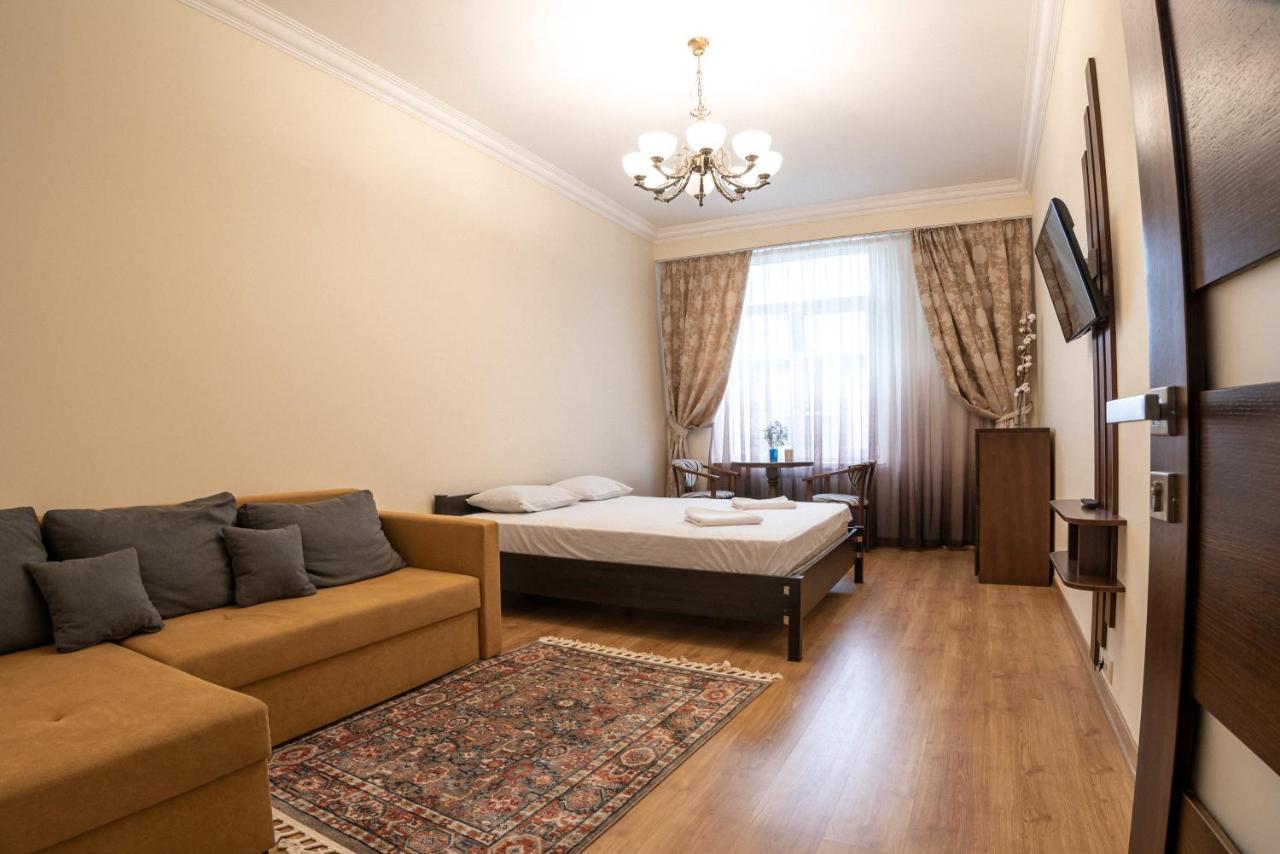 Comfort Apartment Lviv Exterior photo