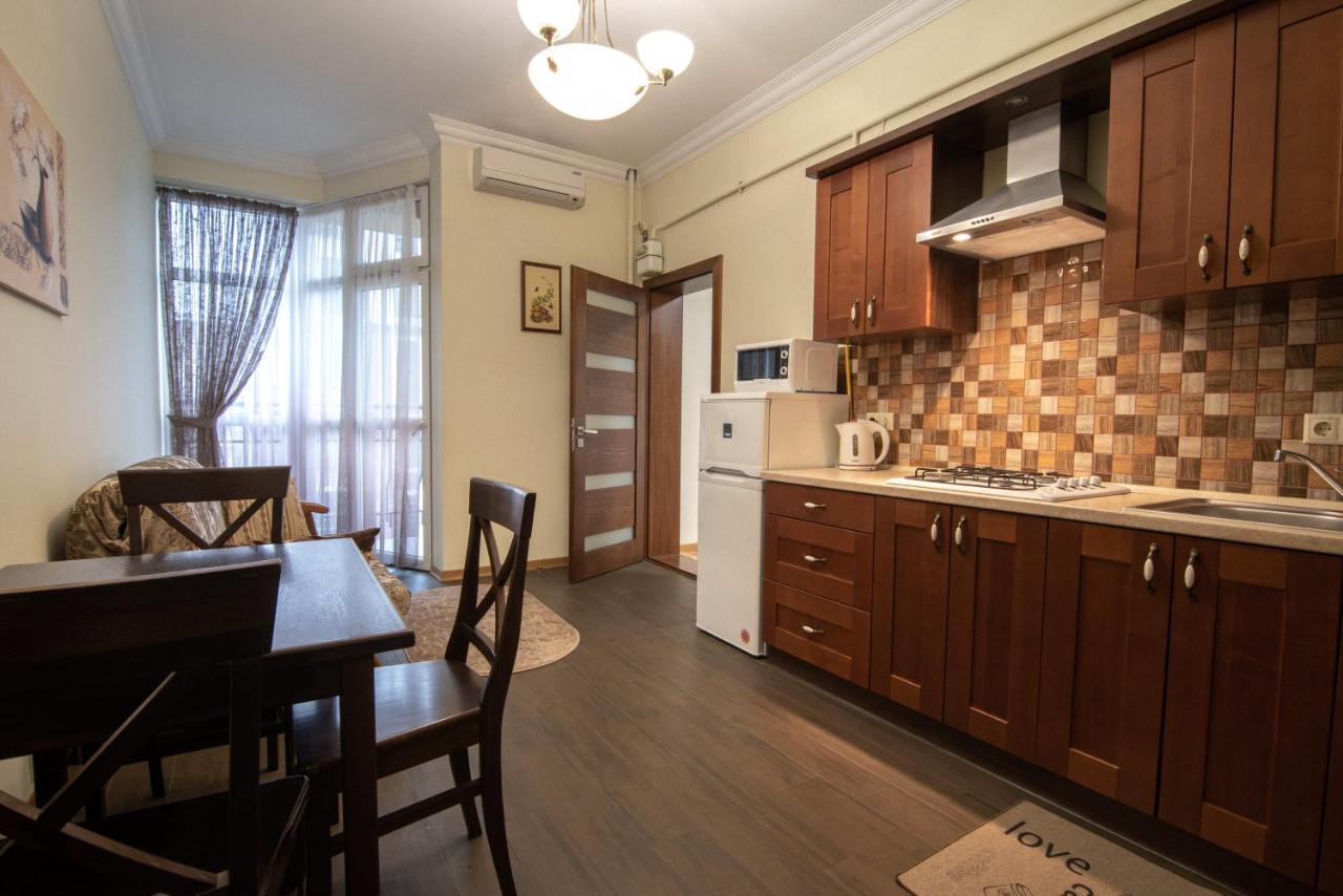 Comfort Apartment Lviv Exterior photo